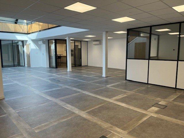 Bureau - 342 m²