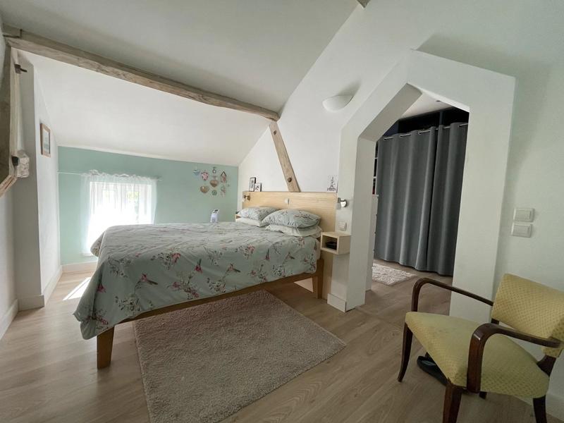 Maison - 201 m² - 9 pièces