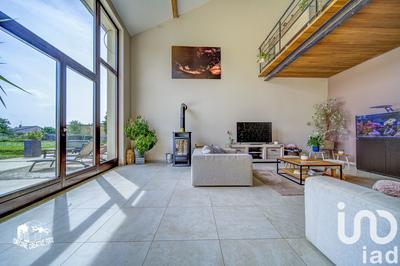 Maison - 255 m² - 7 pièces