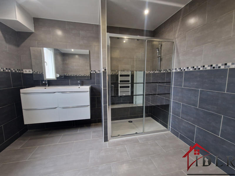 Appartement - 102 m² - 6 pièces