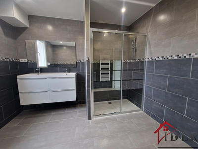 Appartement - 102 m² - 6 pièces