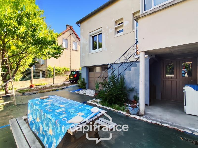 Maison - 94 m² - 6 pièces