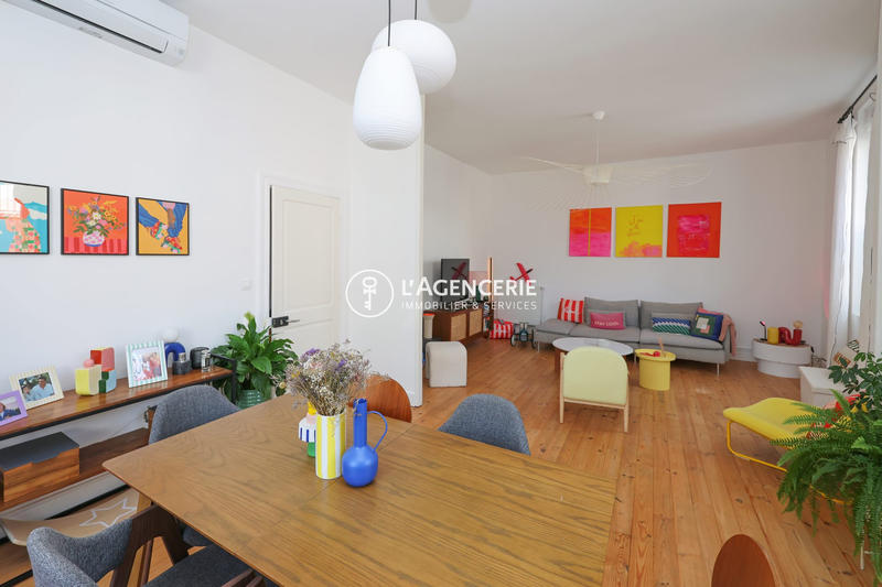 Maison - 196 m² - 8 pièces