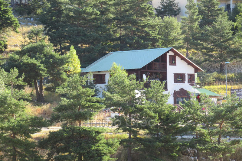 Maison - 180 m² - 5 pièces