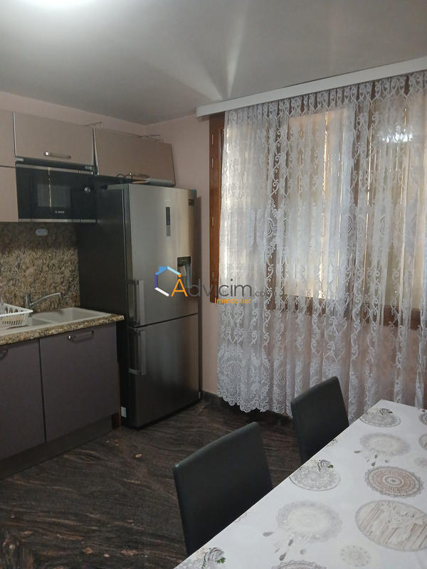 Maison - 192 m² - 6 pièces