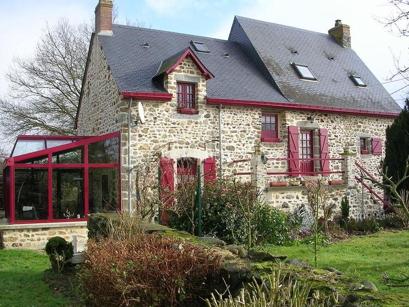 Maison en pierre - 107 m² - 6 pièces