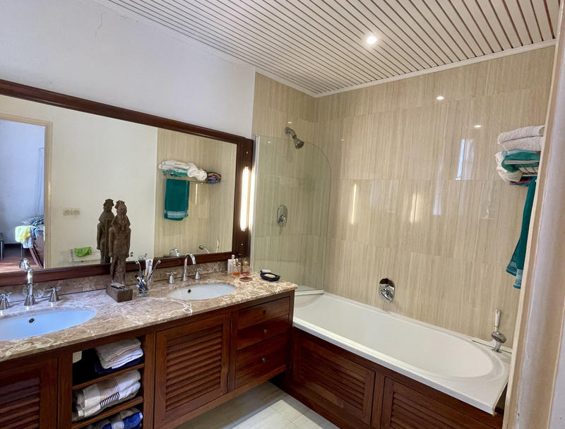 Maison - 180 m² - 7 pièces