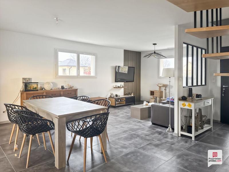 Maison - 120 m² - 6 pièces