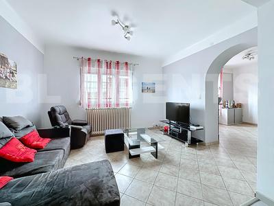 Maison - 168 m² - 7 pièces