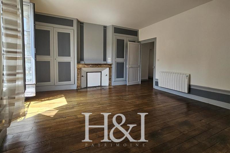 Propriété - 185 m² - 6 pièces