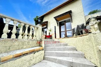 Maison - 117 m² - 7 pièces