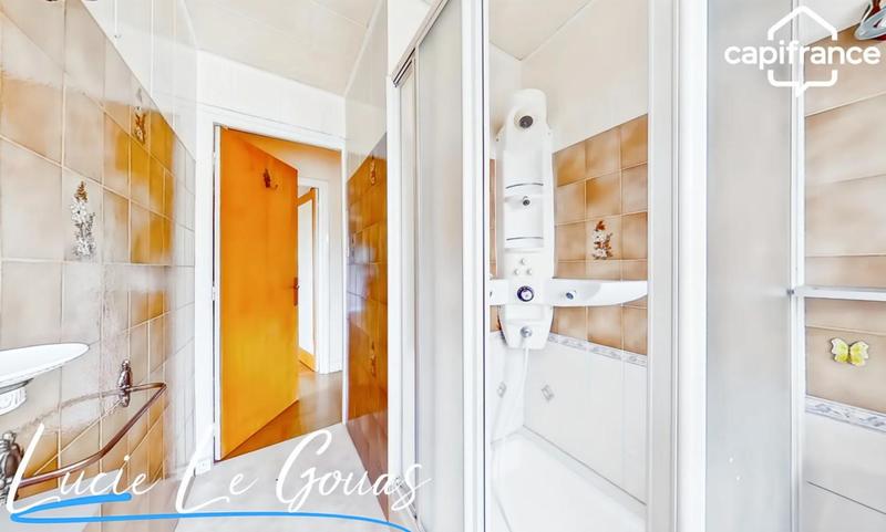 Maison - 200 m² - 10 pièces