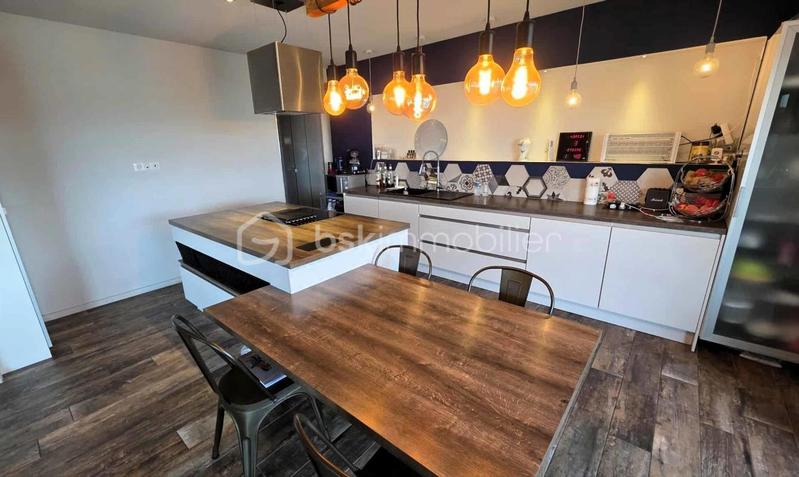 Maison d'architecte - 255 m² - 7 pièces