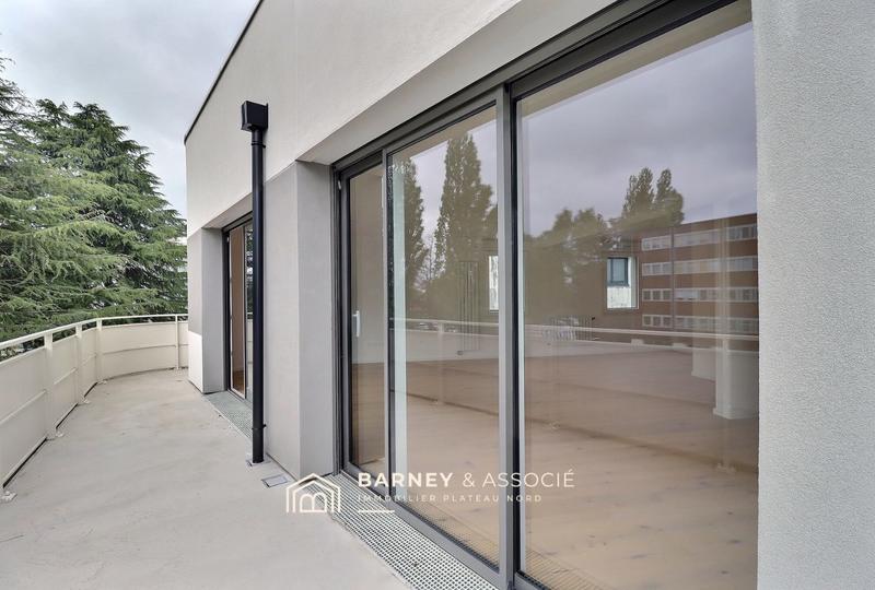 Appartement - 104 m² - 4 pièces