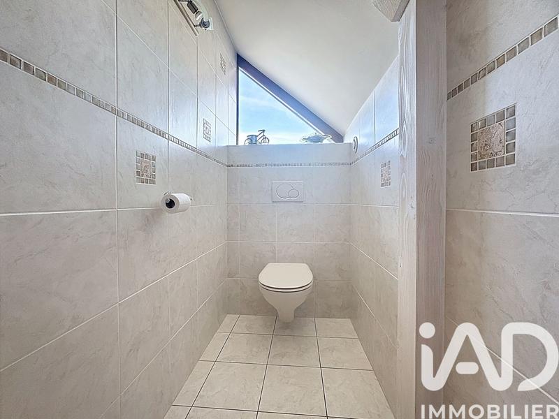 Maison - 210 m² - 10 pièces