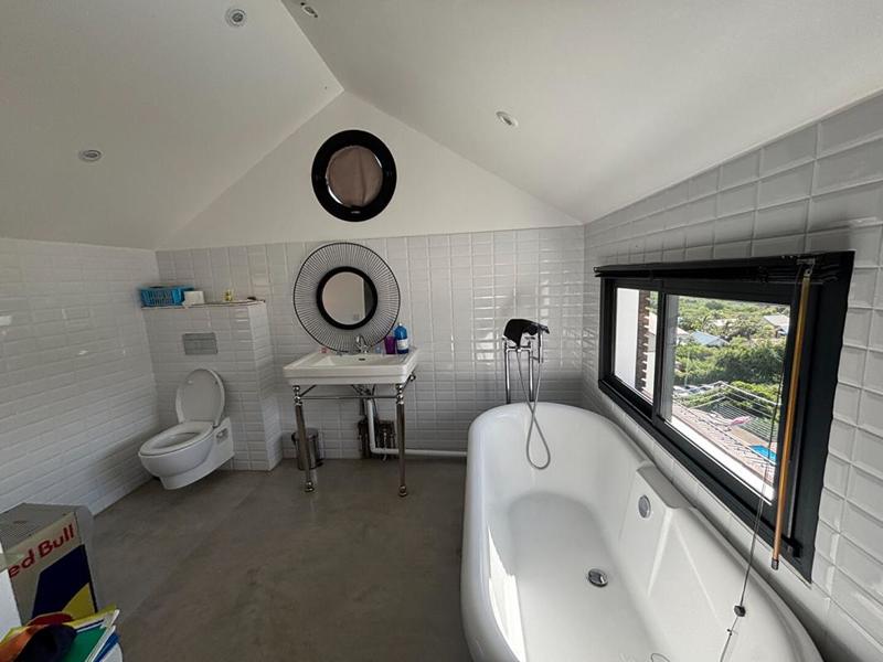 Villa - 200 m² - 5 pièces