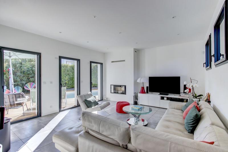 Maison - 180 m² - 6 pièces