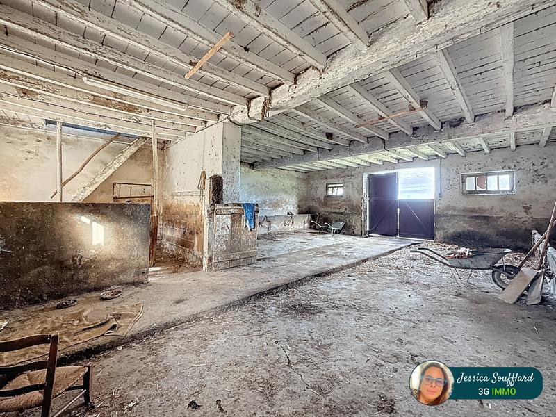 Corps de ferme - 200 m² - 8 pièces