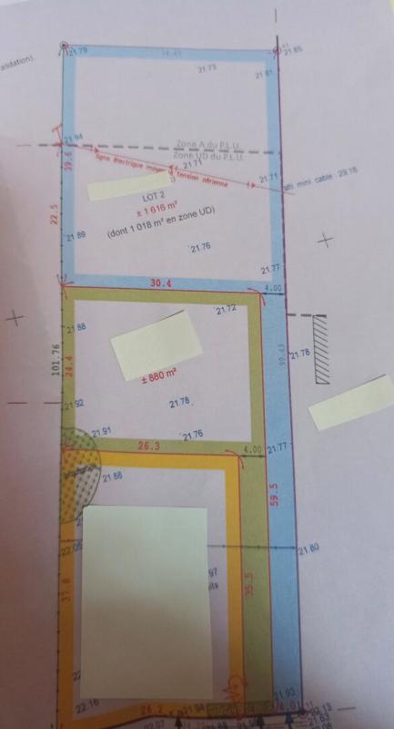 Terrain constructible - 1 600 m²