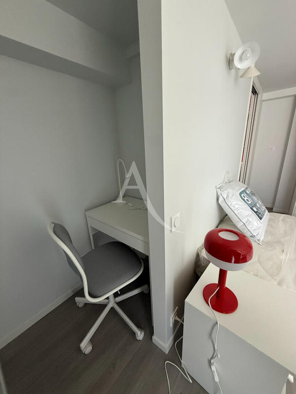 Chambre - 12 m² - 2 pièces