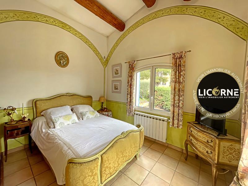 Maison - 180 m² - 7 pièces