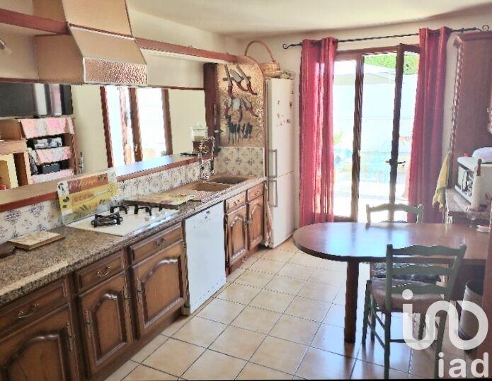 Maison - 200 m² - 9 pièces