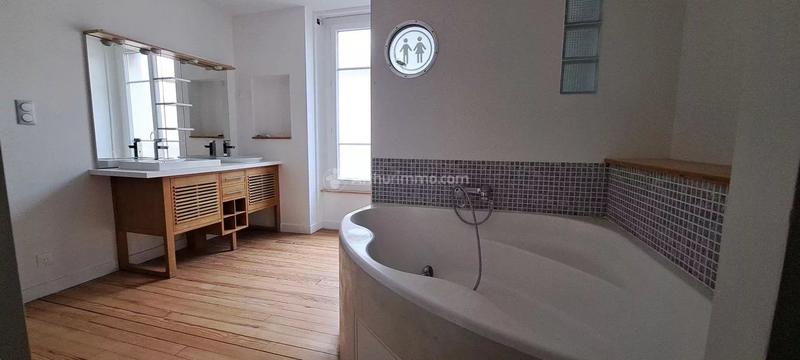 Appartement - 121 m² - 4 pièces