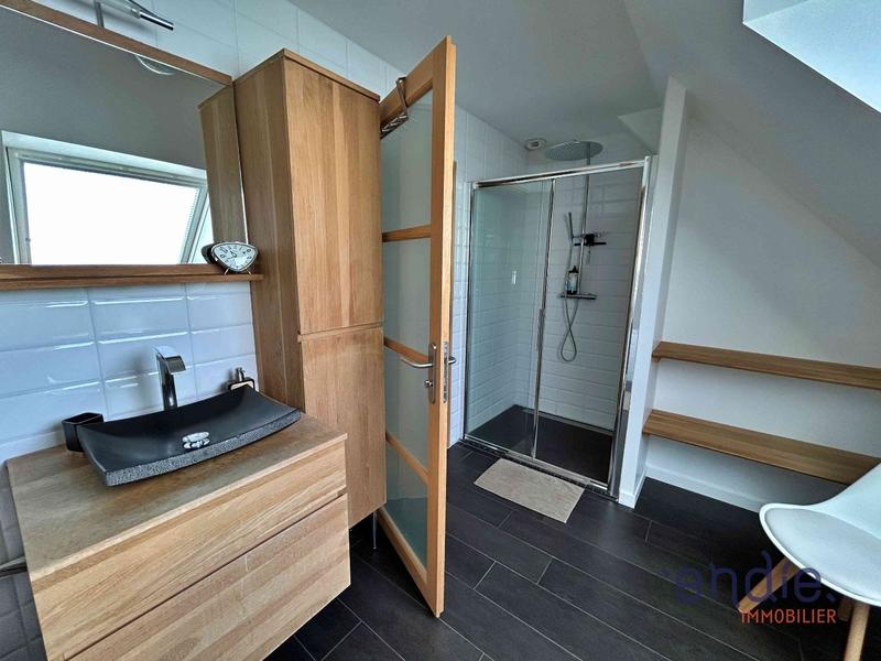 Maison - 251 m² - 8 pièces