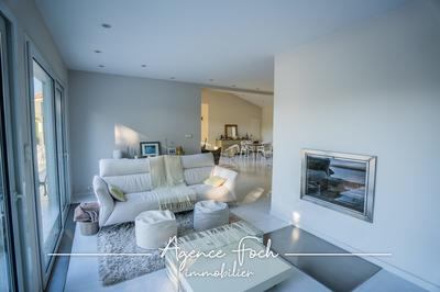 Maison - 176 m² - 5 pièces