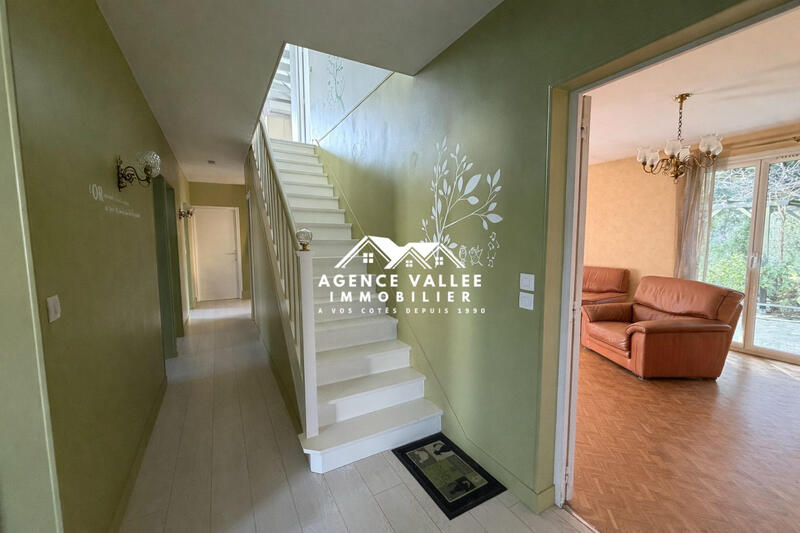 Maison - 163 m² - 6 pièces