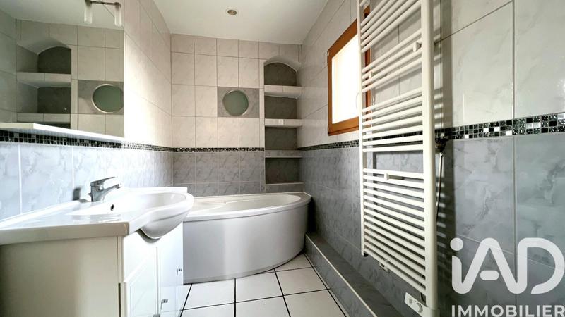 Maison - 142 m² - 6 pièces