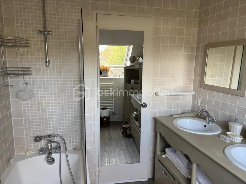 Maison - 148 m² - 7 pièces