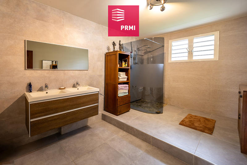 Maison - 167 m² - 6 pièces