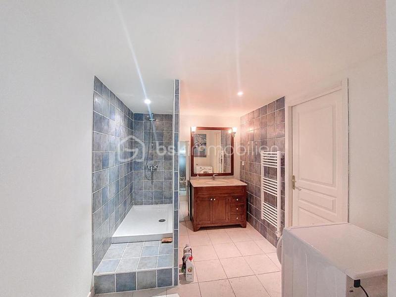 Villa - 230 m² - 8 pièces