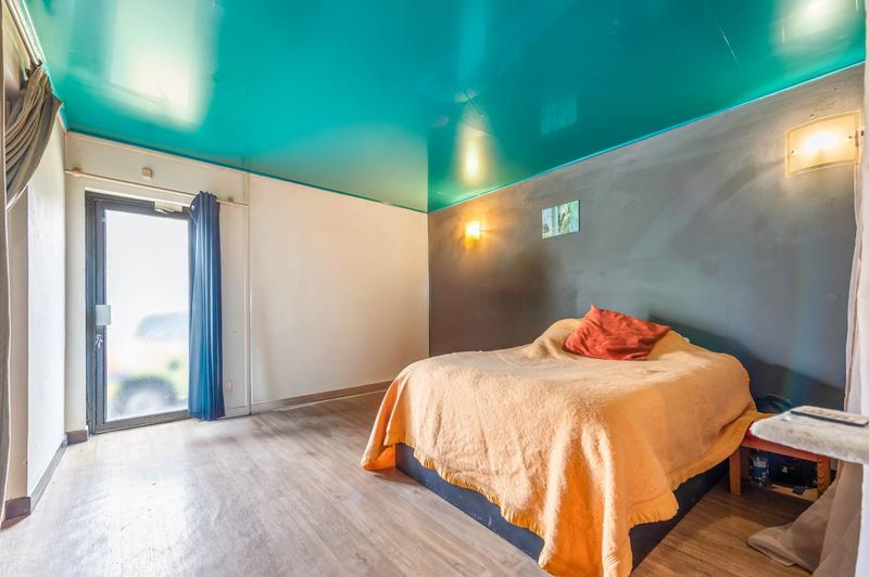 Loft - 110 m² - 5 pièces