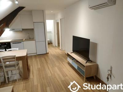 Chambre - 11 m² - 1 pièce