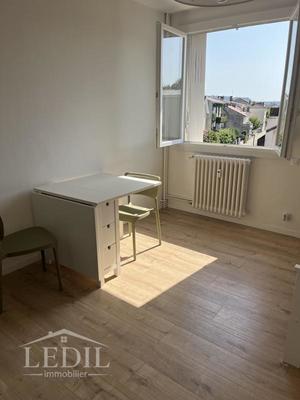 Studio - 20 m² - 1 pièce