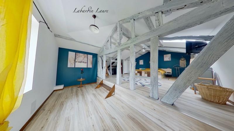 Maison - 300 m² - 9 pièces