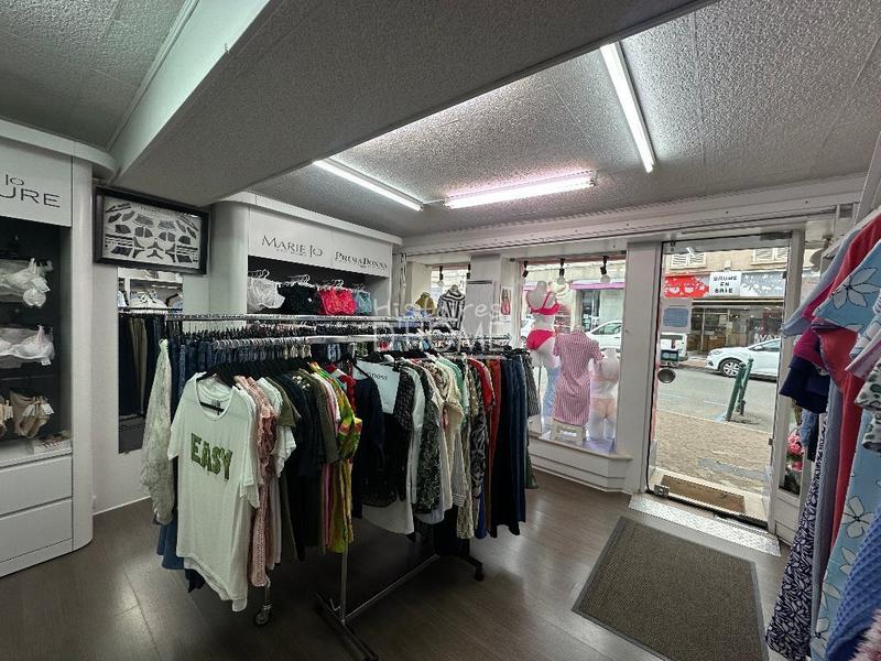 Immeuble - 140 m² - 6 pièces