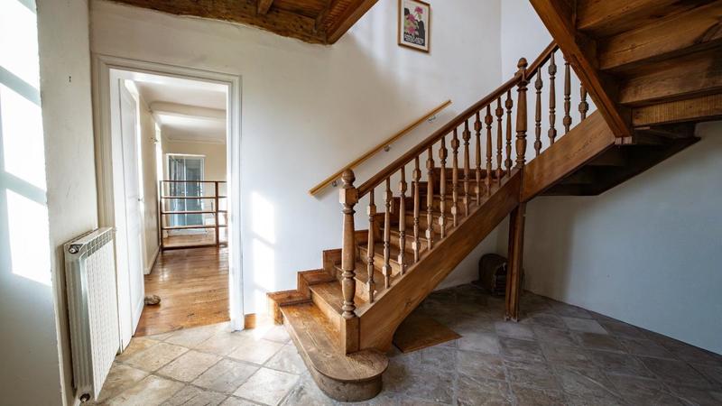 Maison - 530 m² - 12 pièces