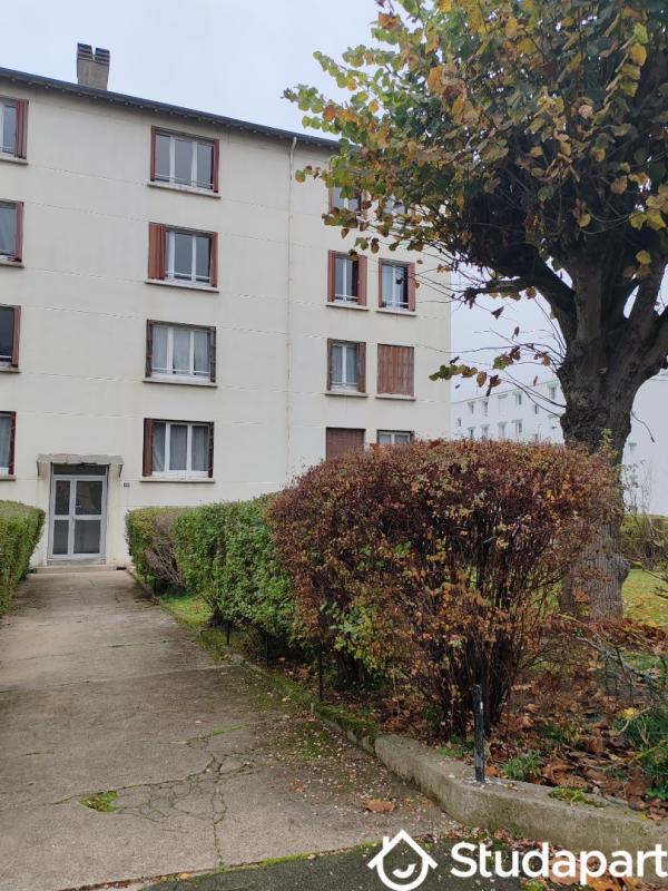 Chambre - 9 m² - 1 pièce