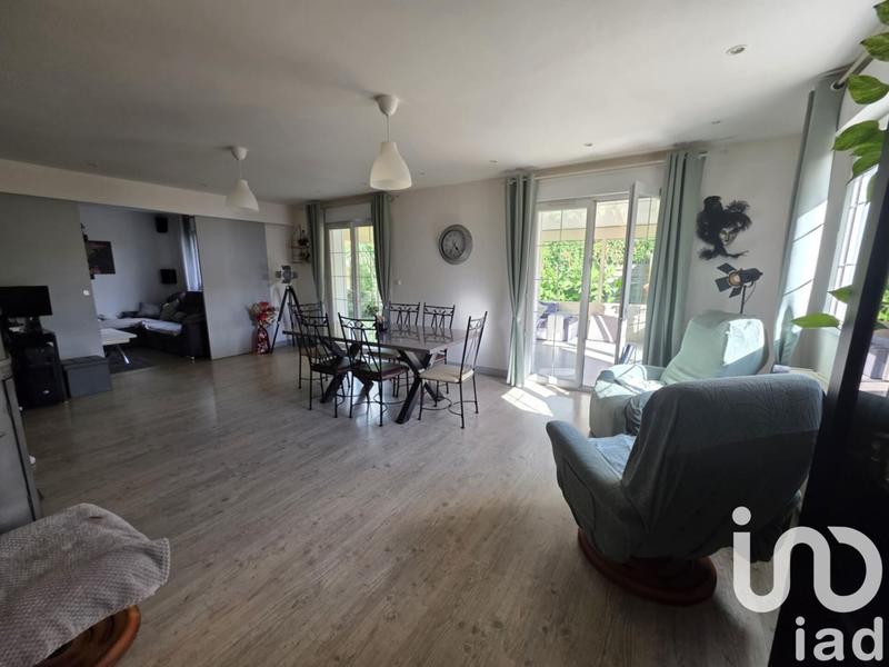 Maison - 181 m² - 8 pièces
