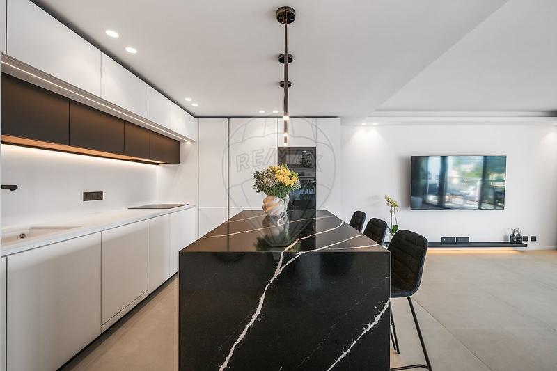 Appartement - 84 m² - 3 pièces