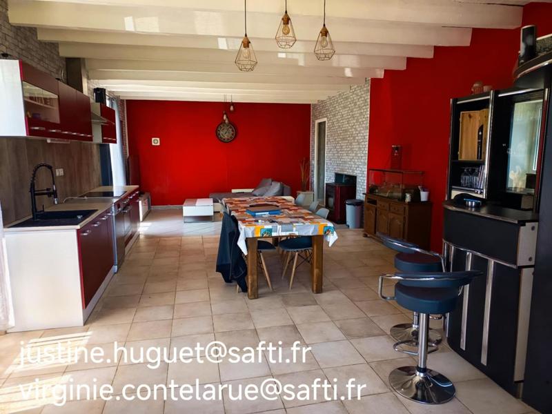 Maison - 255 m² - 3 pièces