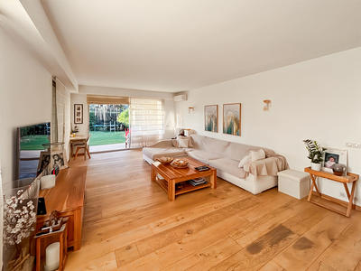 Appartement - 98 m² - 4 pièces