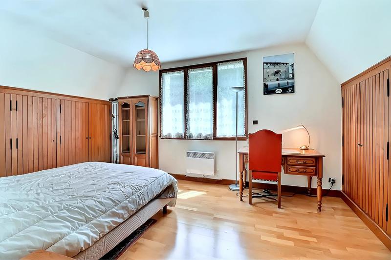 Maison - 170 m² - 6 pièces