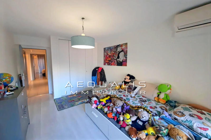 Appartement - 75 m² - 3 pièces