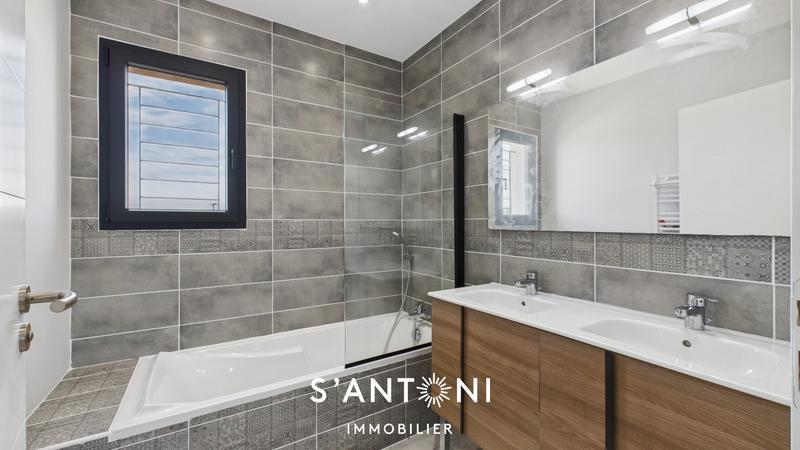 Maison d'architecte - 122 m² - 5 pièces