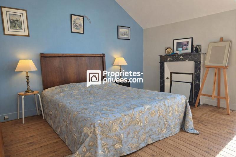 Maison - 236 m² - 8 pièces