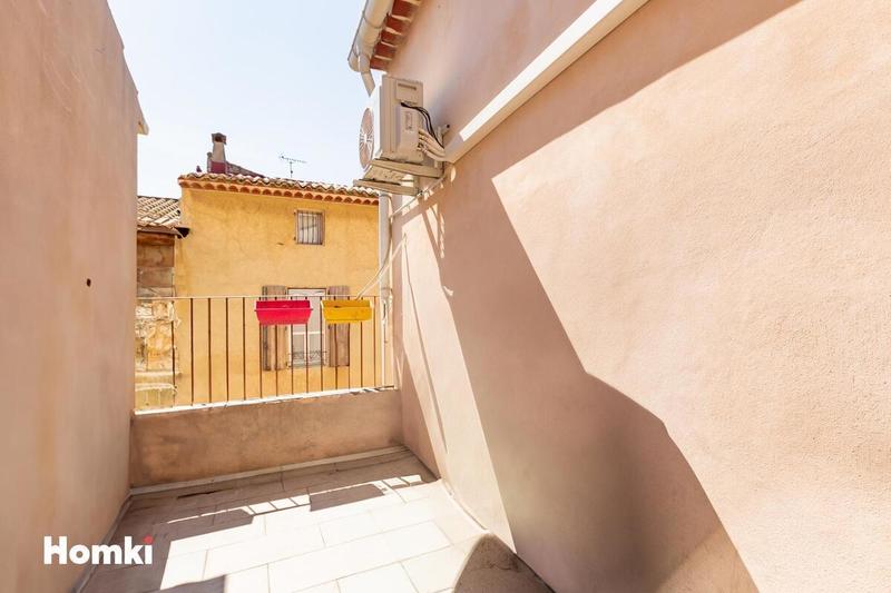 Maison - 250 m² - 8 pièces